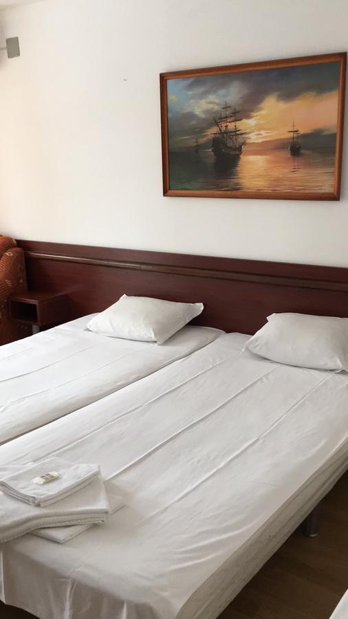 Royal Hostel Varna Eksteriør bilde