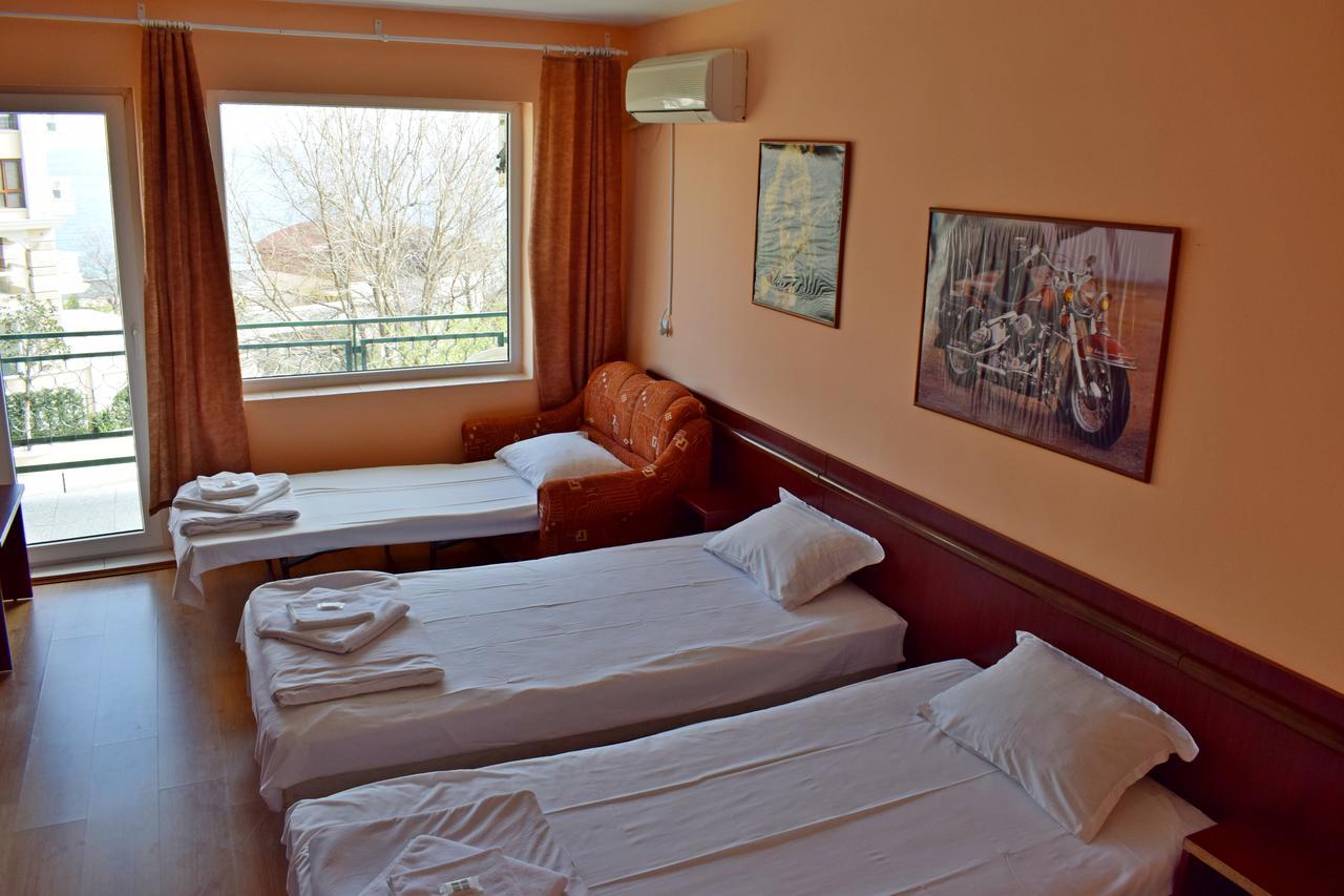 Royal Hostel Varna Eksteriør bilde